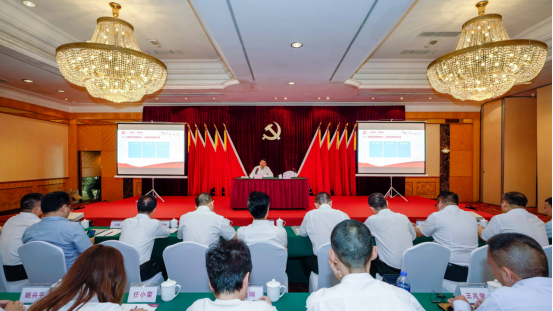 尊龙凯时集团任丁书记带头讲授“不忘初心、牢记使命”主题教育专题党课